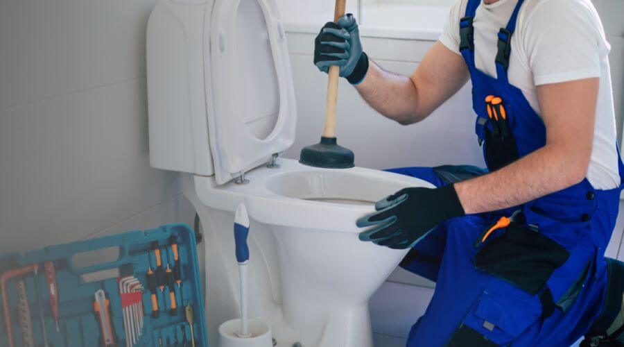 Local expert plumbing services in Moore Haven, FL